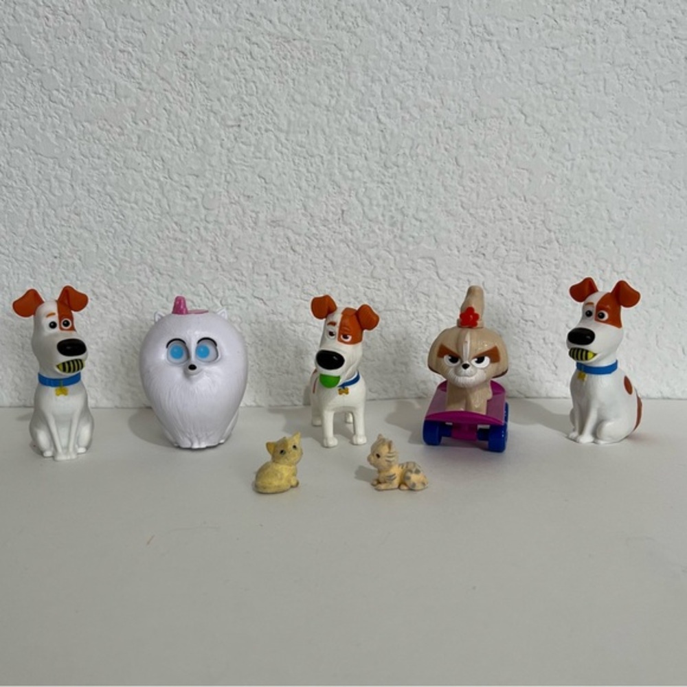 The Secret Life of Pets Action Figures x5  with Bonus Kitty in my Pocket Figures